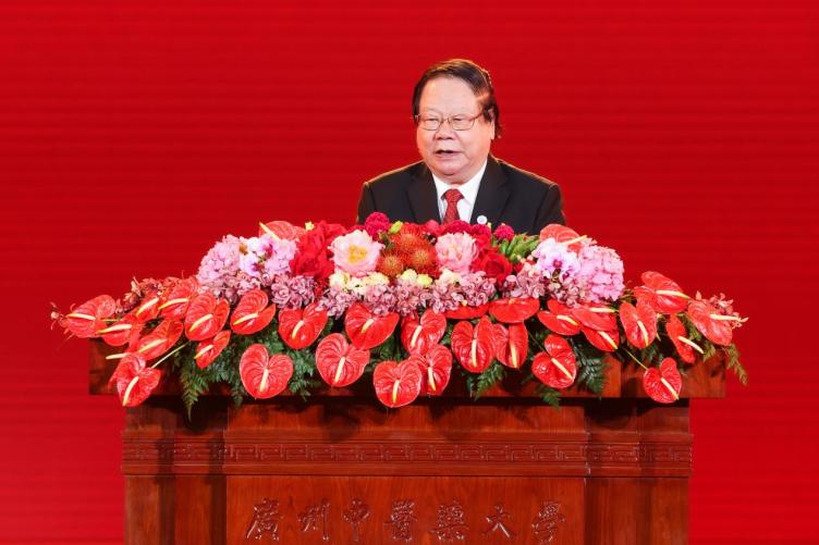 周岱翰