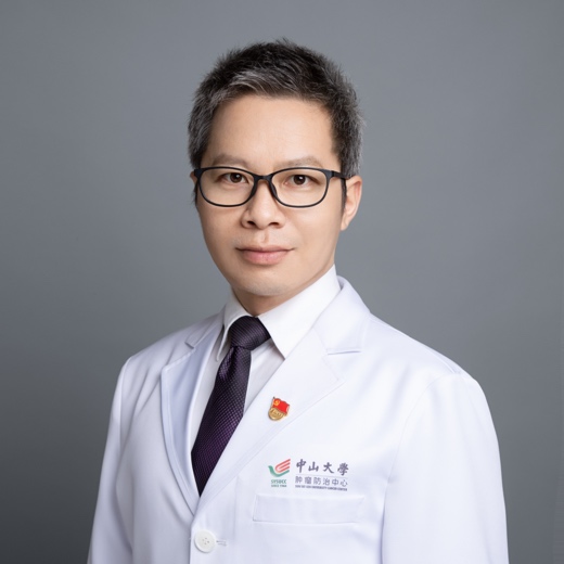 穿著白色襯衫的男人

描述已自動(dòng)生成