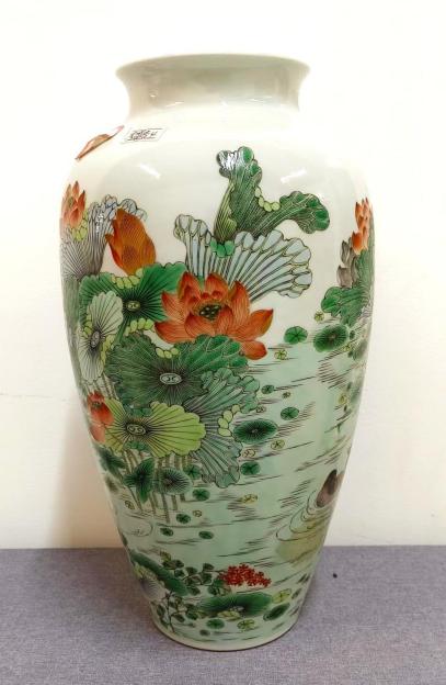 李盛春古彩《蓮花》大口梅瓶 (3)